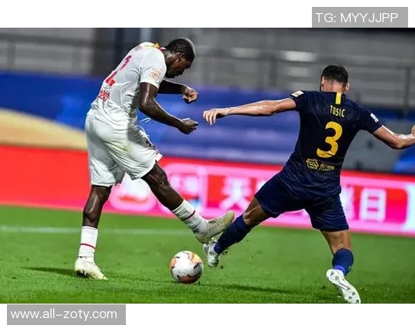 吾米提江巧妙运用马赛回旋发动反击却因踩脚犯规被裁判吹停引发争议